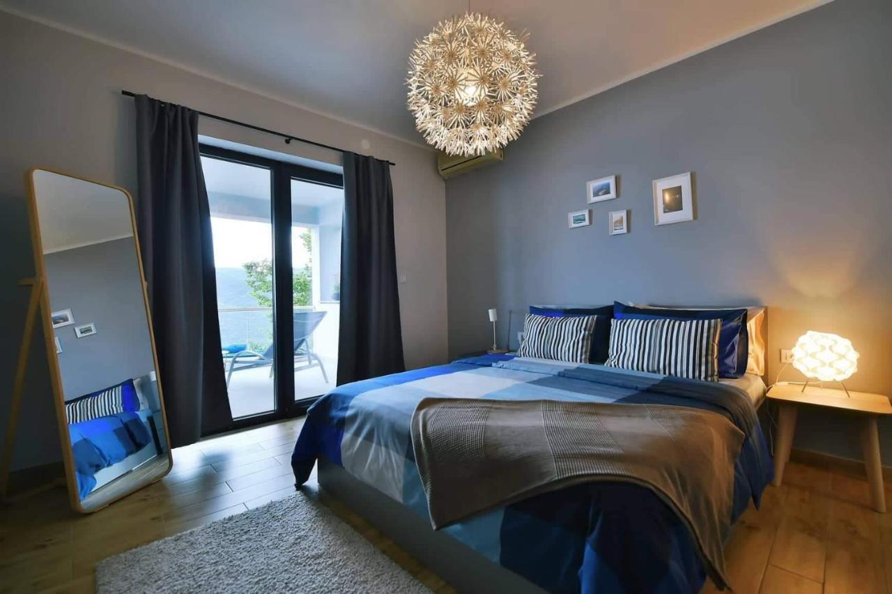 Vanilla I With Beautiful Seaview Apartment